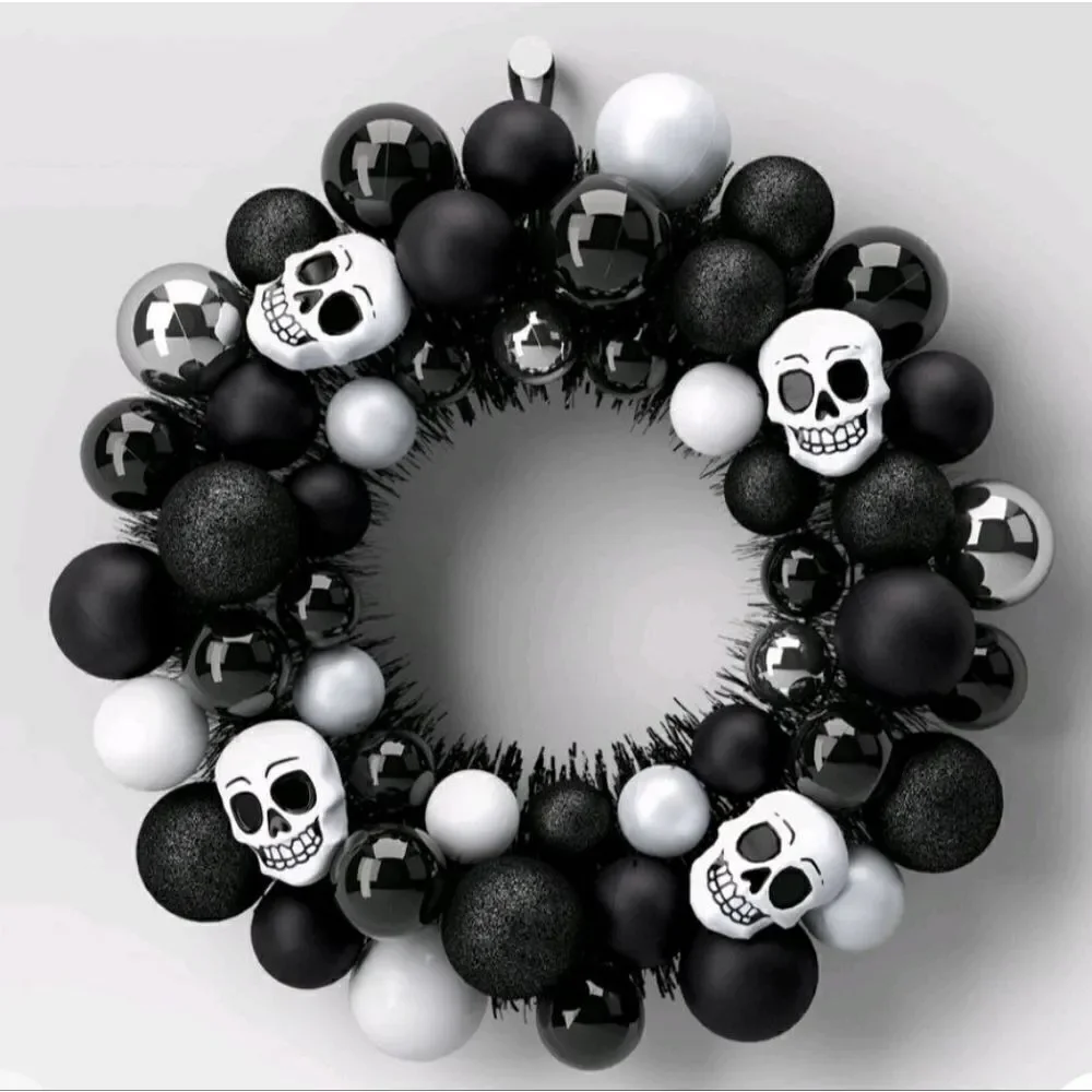 Target Halloween Wreath Shatterproof Bulbs & Skulls Hyde & Eek Black  16…